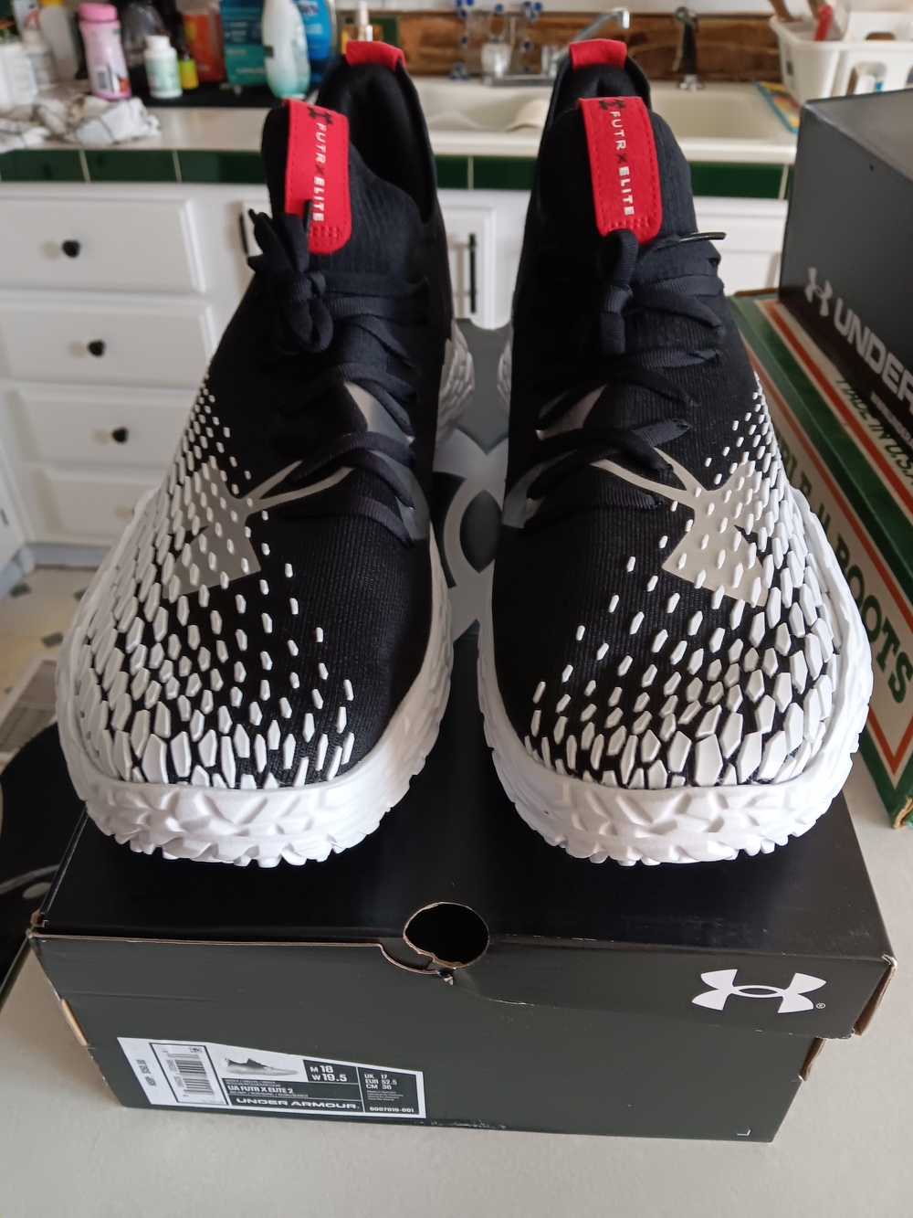 Mens Size 18 UA Futr X Elite 2. Brand New.